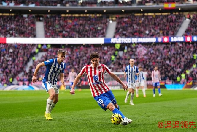 三大豪门乱战！切尔西突袭，加入大巴黎巴萨对马竞锋霸的争夺