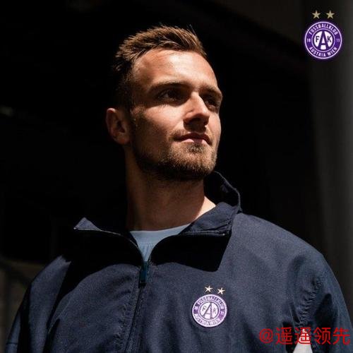 拜仁慕尼黑与门将弗吕希特尔续约至2022年